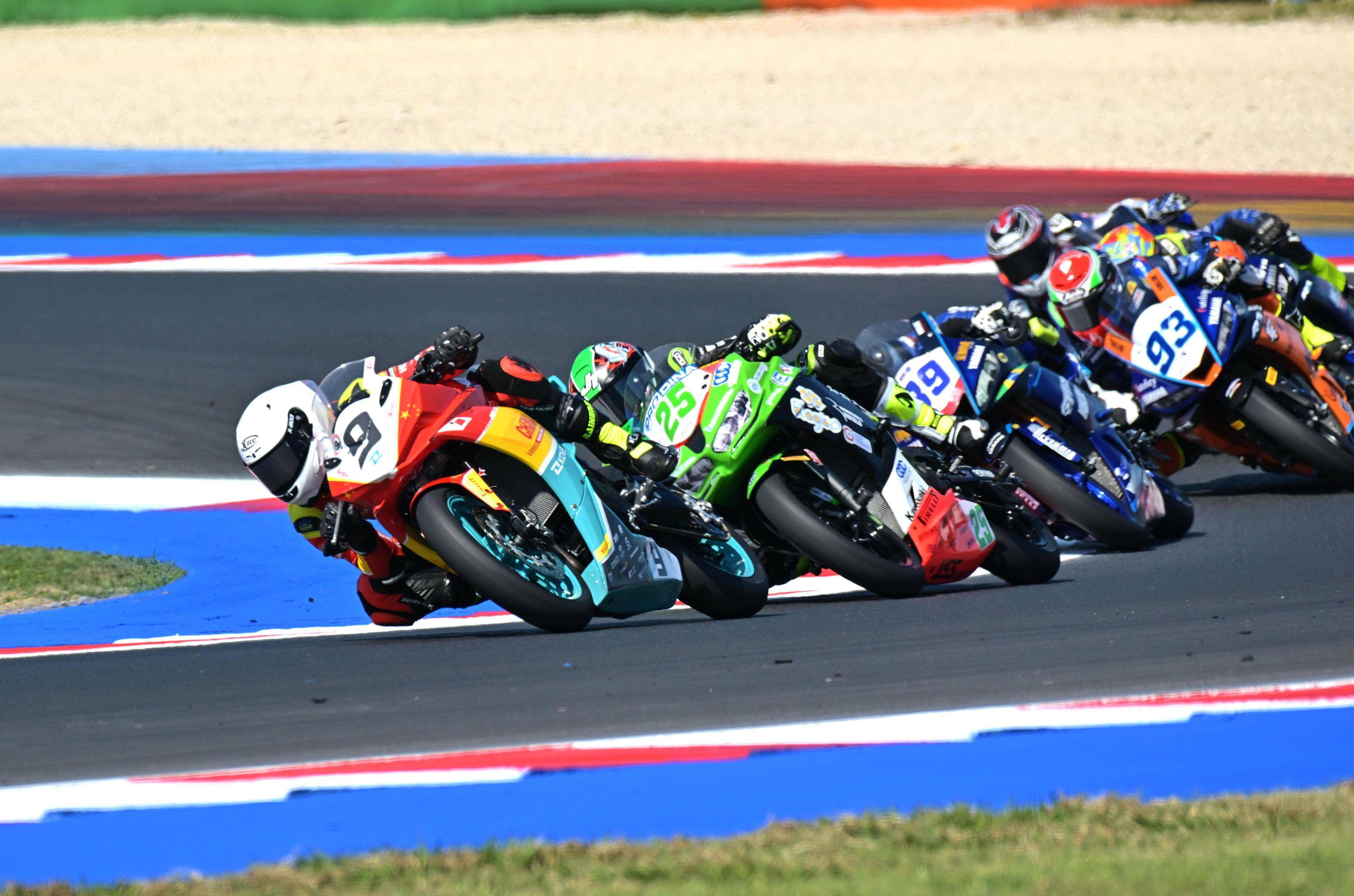 包含云达不莱梅遭遇挑战,战绩一落千丈的词条 包含云达不莱梅遭遇挑战,战绩一落千丈的词条